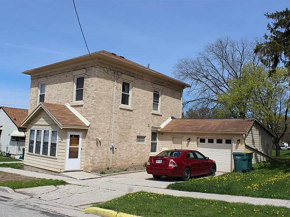 2nd image of 1202 Riverview Dr