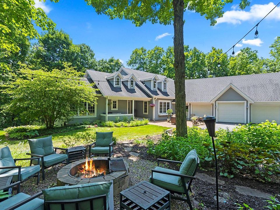 10109 North Hunt Club COURT, Mequon, WI 53097 MLS 1842310 Zillow