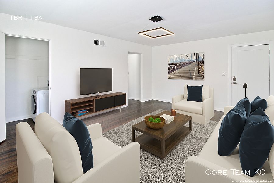 1st image of 1015 W 41st Pl #1040-1