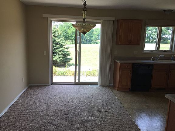 5th image of 18 Amalfi Dr