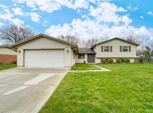 5705 Oak Valley Rd, Dayton, OH 45440