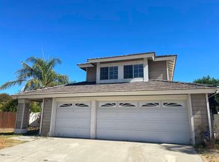 7825 Cape Cod Ct, Fontana, CA 92336