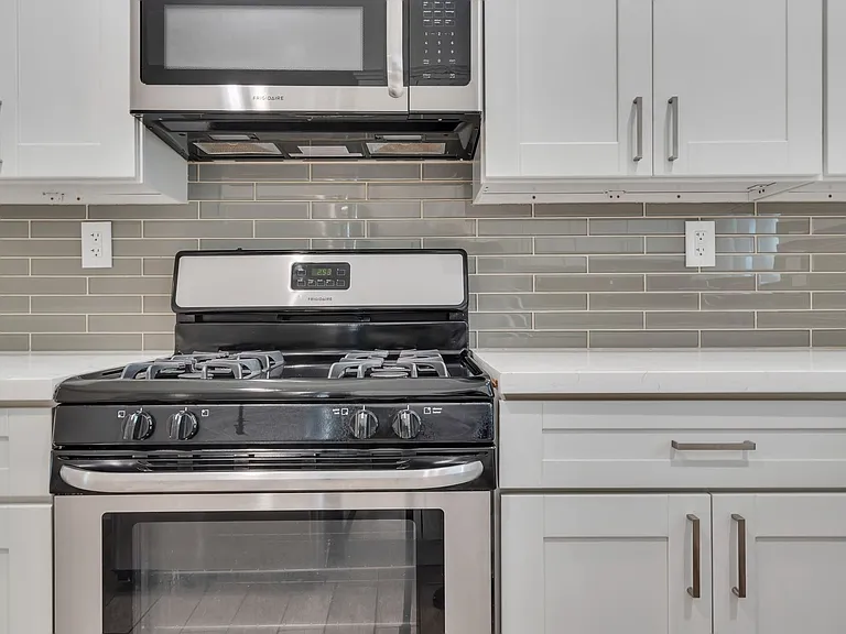 8588 Horner St — Photo 3