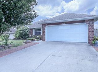 523 S Kendall St, Nixa, MO 65714