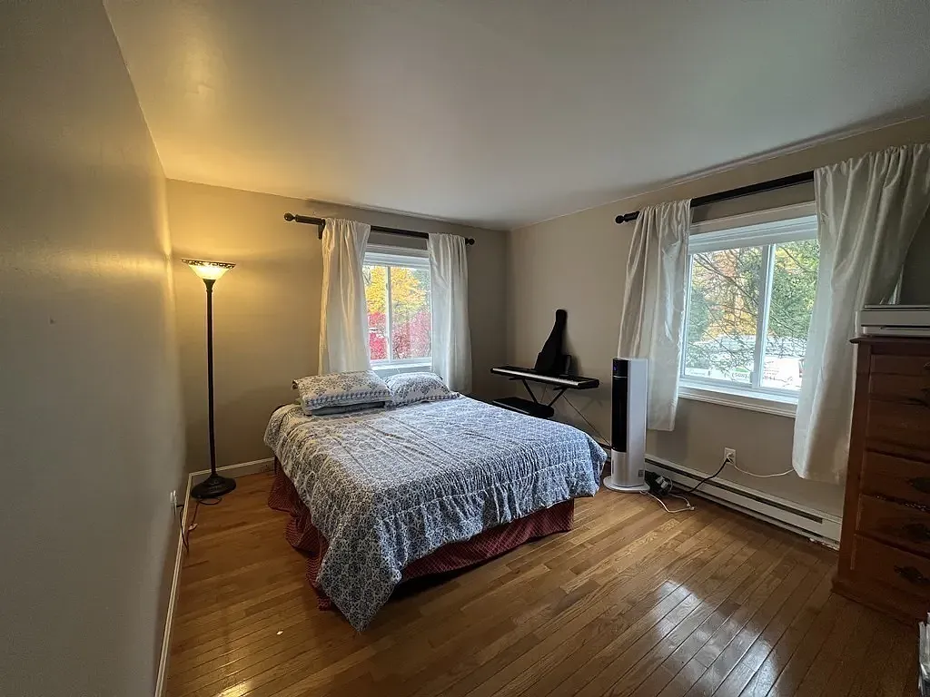 2 bed, 750 sqft, $2,200 — Photo 4