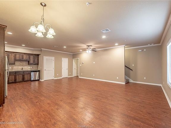 3rd image of 307 Boyett St APT B