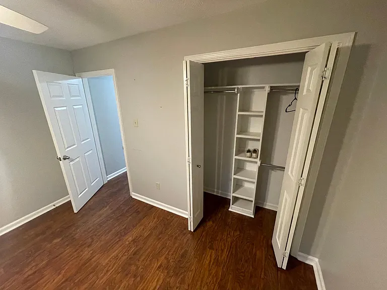 1717 Point West Dr — Photo 40