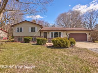 4132 Meadowbrook Dr, Freeland, MI 48623