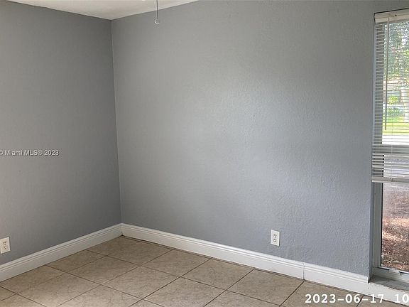 4th image of 5291 Eadie Pl