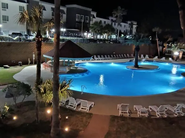 9520 Seawall Blvd APT 225, Galveston, TX 77554