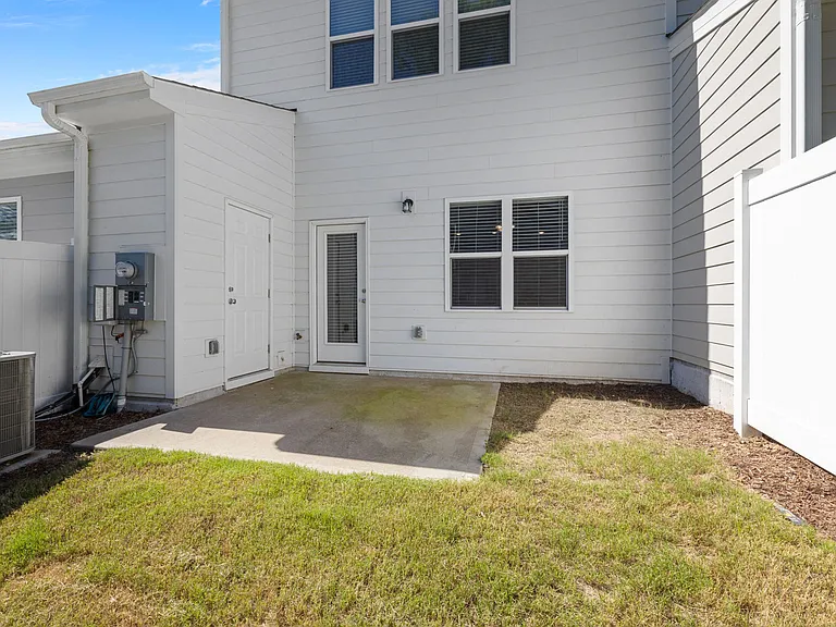 Ashford Townes — Photo 35