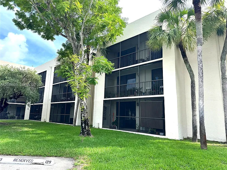 8045 SW 107th Ave #201 — Photo 11