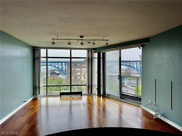1237 Washington Ave #811 — Photo 8