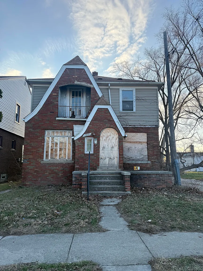 15893 Littlefield St photo 1