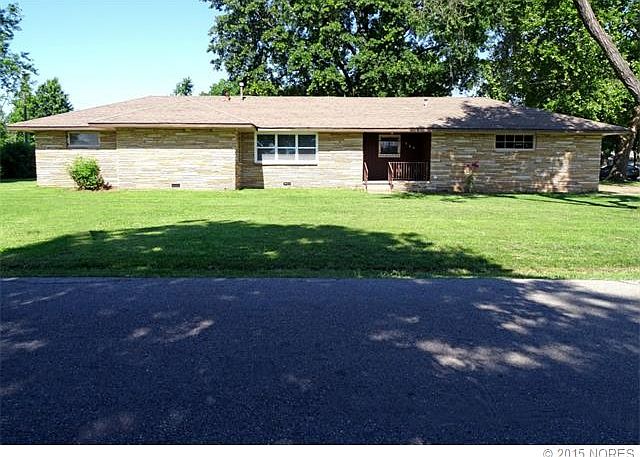 1st image of 904 S 89th Ave E