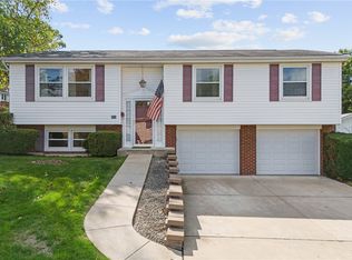 250 Crestvue Dr, Bridgeville, PA 15017