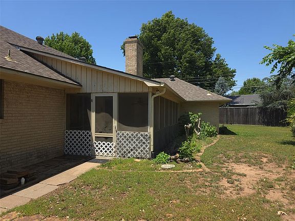 4th image of 3116 Eton Ave