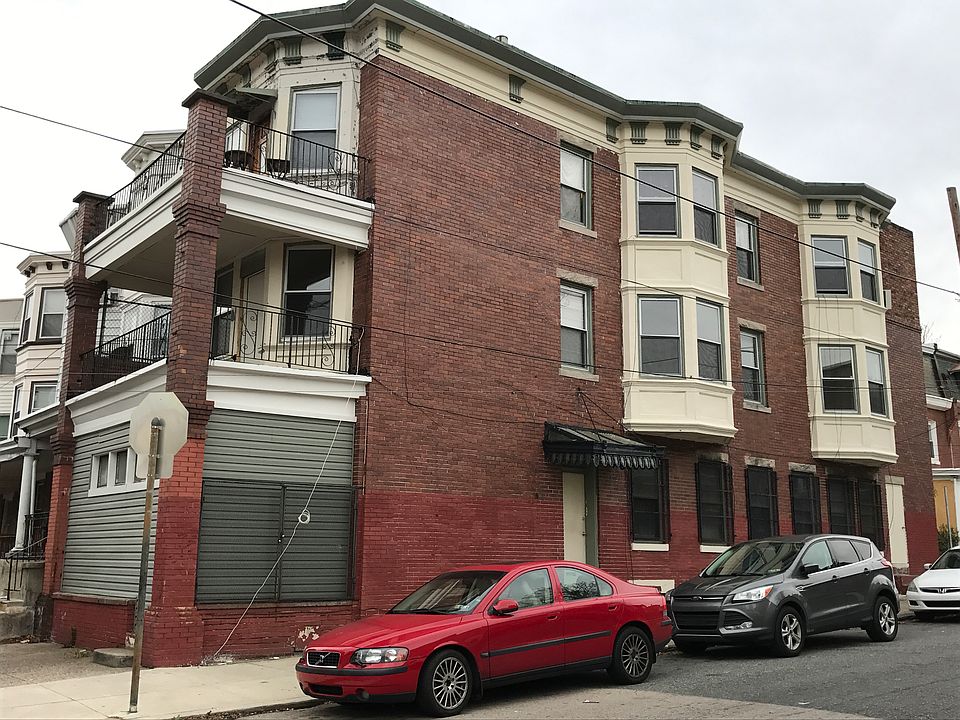 1st image of 141 W Seymour St #1
