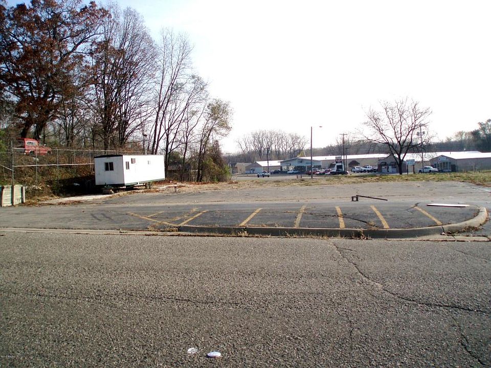 2nd image of 1361 Columbia Ave E