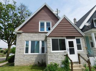 2932 W Orchard St, Milwaukee, WI 53215