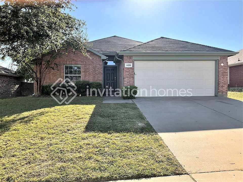 1st image of 1135 Sweetwater Dr