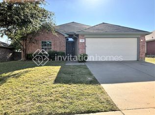 1135 Sweetwater Dr, Burleson, TX 76028