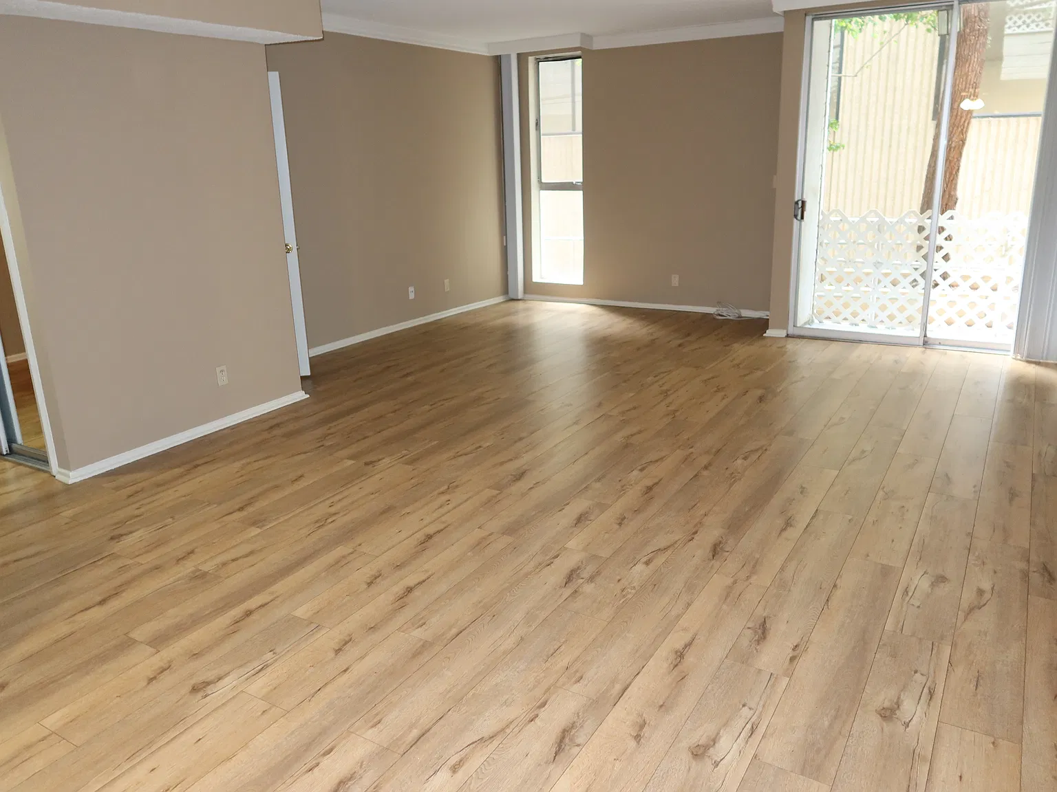 1 bed, 800 sqft, $2,495 — Photo 2