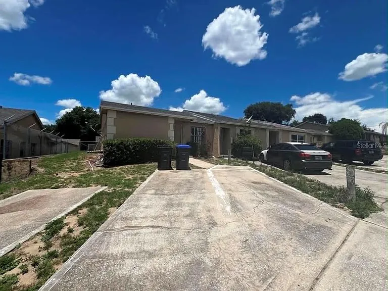 1109 Woodman Way — Photo 1
