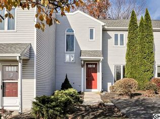 1843 Creek View Dr, New Cumberland, PA 17070