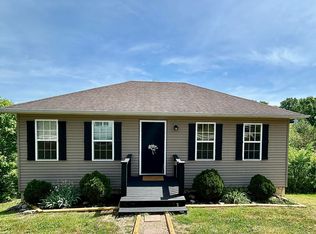 132 View Ln, La Follette, TN 37766