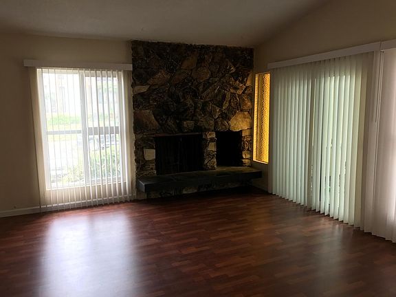 3rd image of 23802 Ocean Ave APT 1