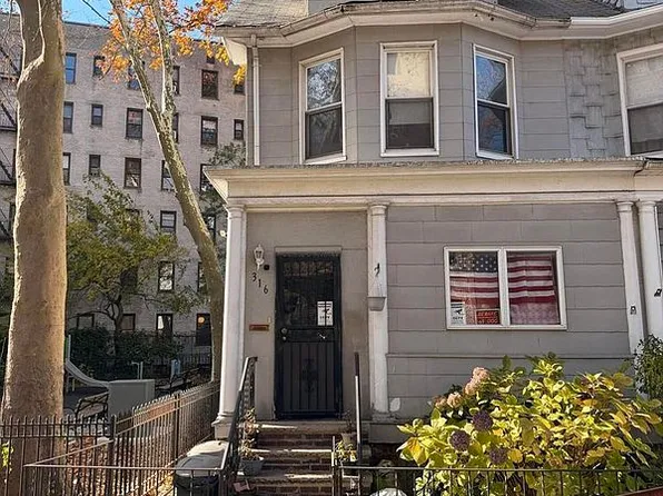 316 Sherman St #1, Brooklyn, NY 11218