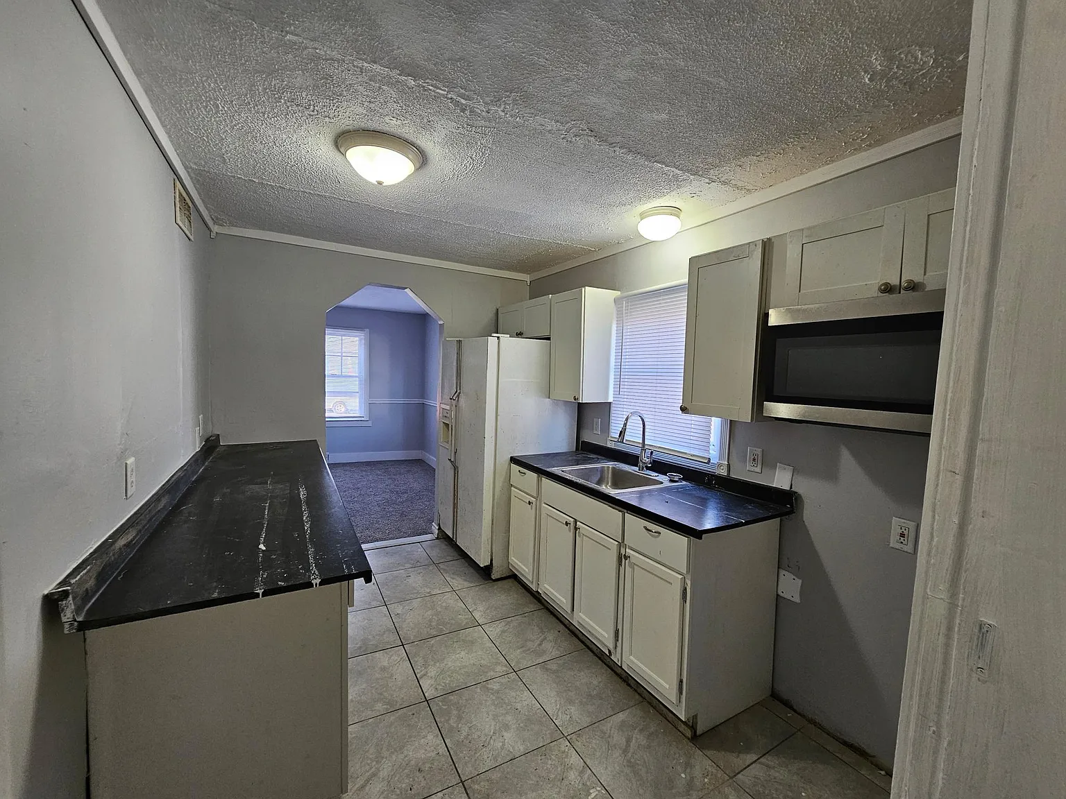 3 bed, 810 sqft, $1,150 — Photo 4