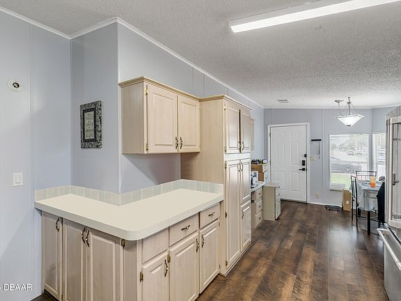 5th image of 4612 Nellie St
