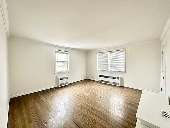 3rd image of 2 Buxton St #1
