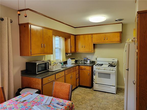 5th image of 3151 Hodgson Dr