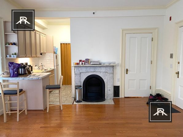 125 Vernon St APT 2L