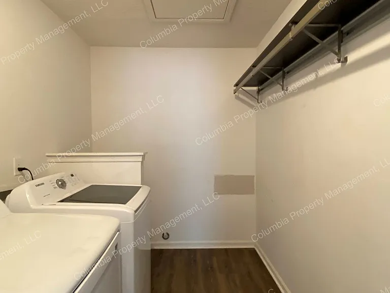 207 Philmont Dr — Photo 8