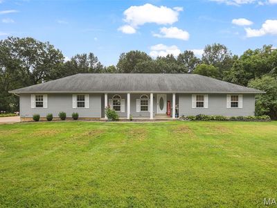 15 Oak Valley Dr, Washington, MO, 63090