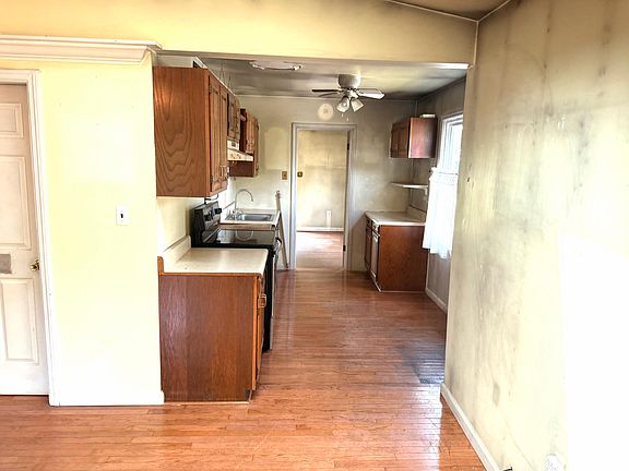 5th image of 3002 Roberts Rd SW