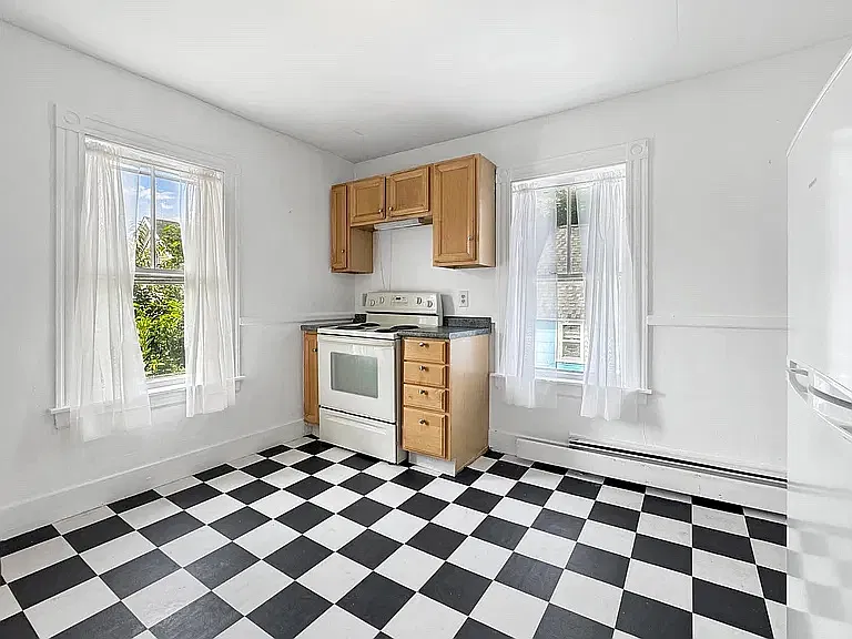 2 bed, 750 sqft, $1,995 — Photo 4