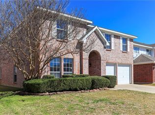 2732 N Hampton Dr, Grand Prairie, TX 75052