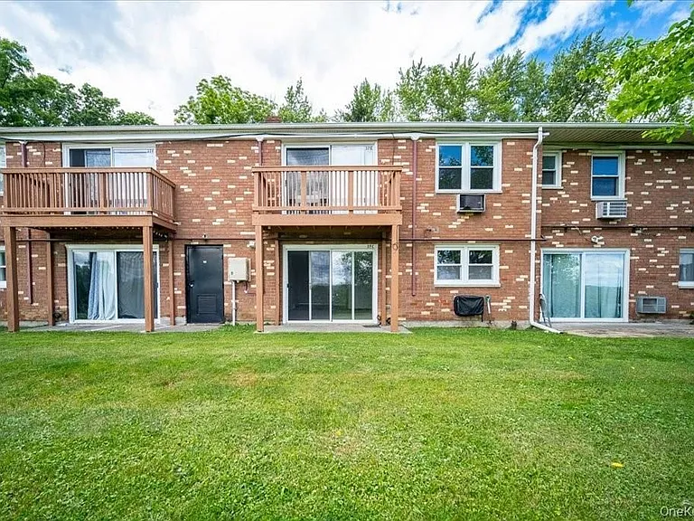 37 Alpine Dr #C — Photo 18