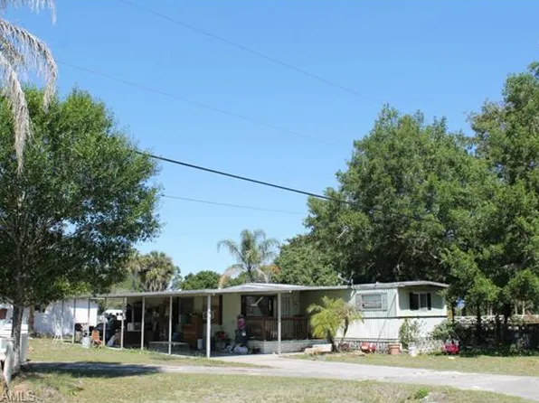 915 Nobles Pl, Labelle, FL 33935