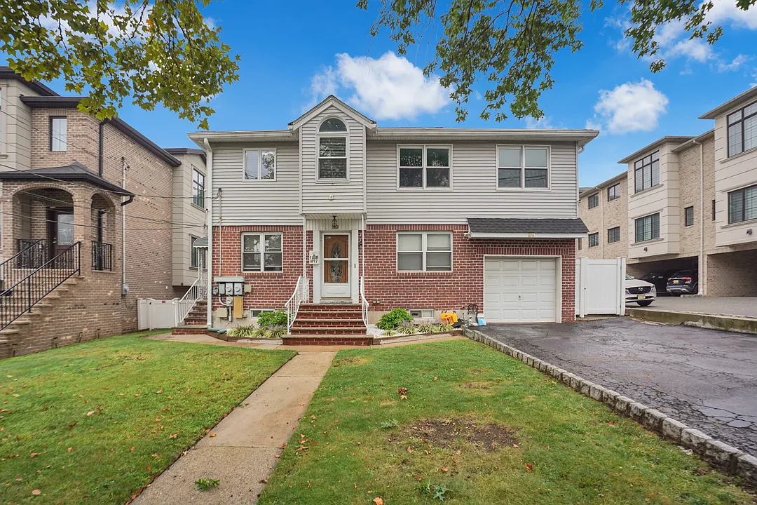 3 bed, 1800 sqft, $3,800 — Photo 1