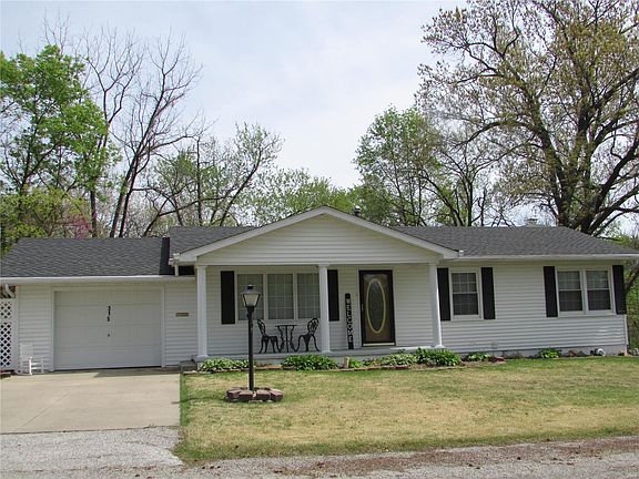 2nd image of 315 McGinnis St