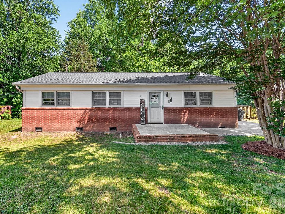 1st image of 402 Wooddale Dr