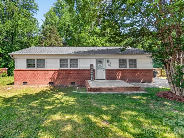 402 Wooddale Dr, Dallas, NC 28034