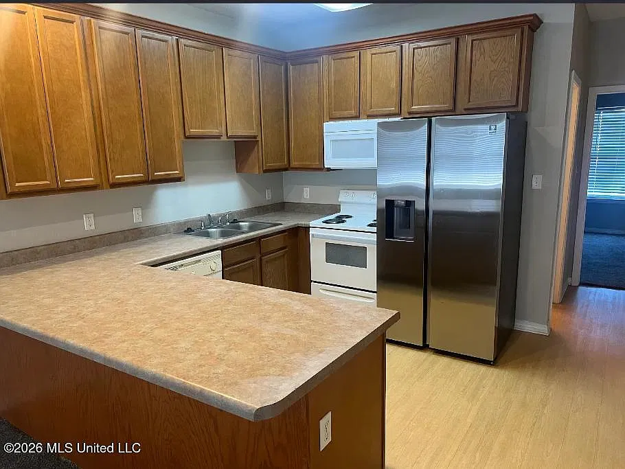 3 bed, 3.0 bath, 1500 sqft, $1,500 — Photo 3