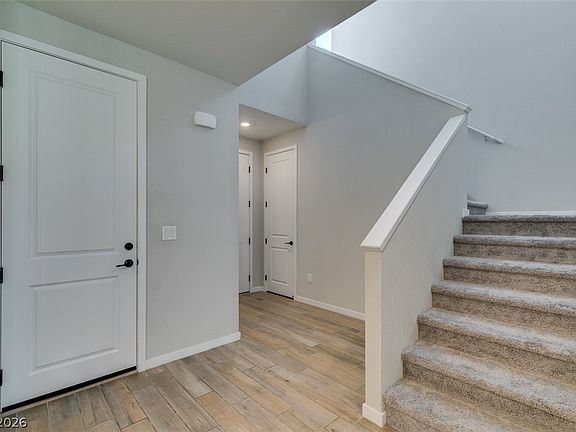 5th image of 109 Medianoche St